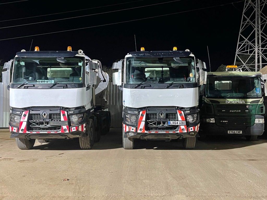 Renault Volumetric Readymix Concrete Mixer Truck Side View Bedford