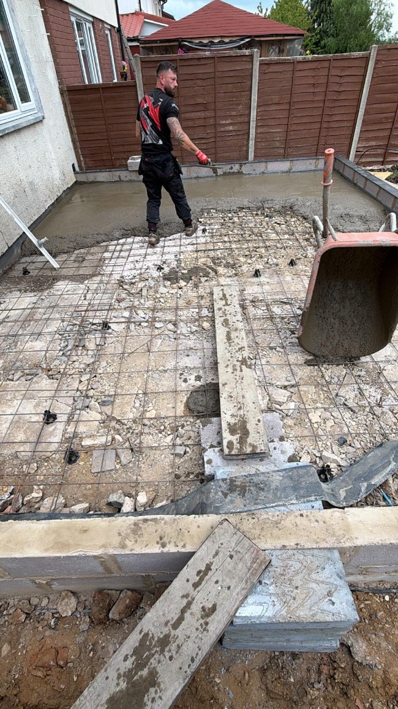 On-Site Volumetric Readymix Concrete Slab Pouring Bedford